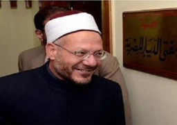 مفتى الجمهورية يطالب المسلمين بالاستمرار في فضائل رمضان
