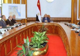 الرئيس السيسي يستعرض عدداً من المشروعات القومية لتوفير الاحتياجات الأساسية للمواطنين