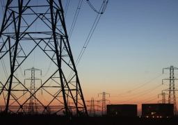 الكهرباء: الحمل المتوقع الخميس 27300.. وفصل 4100 ميجاوات الاربعاء