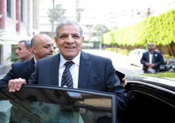 محلب يفتتح أعمال تطوير محاور الطرق فى منطقة الفسطاط وعين الحياة