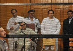 النيابة: قتل متظاهري ثورة يناير “ممنهج” باتفاق بين مبارك والعادلي