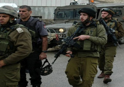 قوات الاحتلال تعتقل 14 فلسطينيا في أنحاء متفرقة بالضفة الغربية
