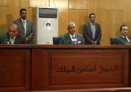 بدء جلسة محاكمة مبارك ونجليه في قضية قتل المتظاهرين وتصدير الغاز لإسرائيل