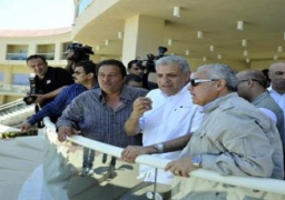 محلب يفتتح أعمال تطوير أحد الفنادق السياحية بالساحل الشمالى