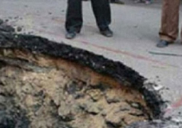 هبوط حاد في كوبري بالمنيا والأمن يغلقه بمصدات خرسانية