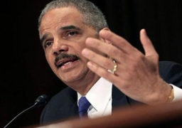 وزير العدل الامريكي يتعهد باجراء تحقيق شامل ونزيه في احداث فيرجسون