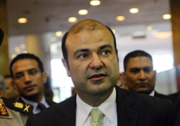 وزير التموين يفتتح معرض مستلزمات المدارس بأرض المعارض