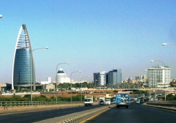 السودان يغلق المراكز الثقافية الايرانية بتهمة “التبشير بالمذهب الشيعي”