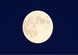 “القمر العملاق ” يعاود الظهور ثانيا في 4 أسابيع