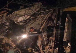 حالتا وفاة والبحث عن 4 تحت الأنقاض في انهيار مصنع العبور