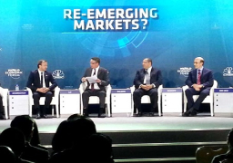 سالمان يبحث مع رئيس وزراء روسيا التعاون في مجالات الطاقة النووية والمناطق الحرة