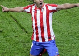 فالكاو في طريقه إلى مانشستر يونايتد على سبيل الإعارة