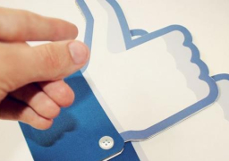 تعرف علي الـ 5 أشياء يسرقها منك “فيس بوك” بإرادتك!