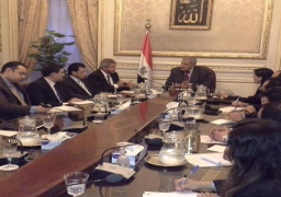 محلب: نسعى لإدماج الخبرات مع الشباب لتواصل الأجيال وصنع قيادات شابة