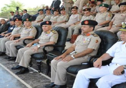 وزير الدفاع يشهد اجراءات رفع الكفاءة القتالية لاحد تشكيلات المنطقه المركزية