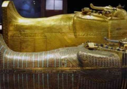 اكتشاف تابوت فرعوني داخل منزل في شرق بريطانيا