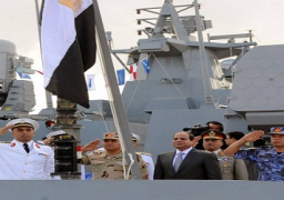 بالفيديو : الرئيس عبد الفتاح السيسى يشهد المناورة التى تنفذها القوات البحرية بالذخيرة الحية أمام سواحل الإسكندرية