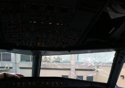 شرخ في زجاج غرفة القيادة يعيد طائرة مصرية كانت متوجهة للرياض