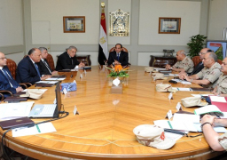 مجلس الدفاع الوطنى يعلن حالة الطوارئ بمناطق فى سيناء لمدة 3 أشهر والسيسى يترأس جلسة طارئة السبت للمجلس الأعلى للقوات المسلحة