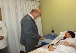 محافظ الجيزة يزور مصابى حادث إنفجارات جامعة القاهرة