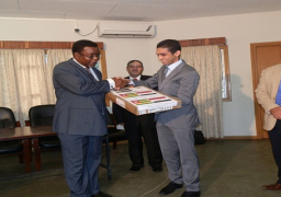 مصر تقدم مساعدات لوجستية لجامعة لومي لدعم البحث العلمي