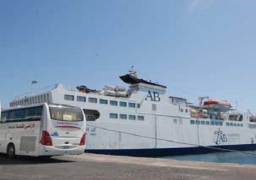 ميناء سفاجا يستقبل 1337 راكبا.. ومغادرة 113 شاحنة بضائع