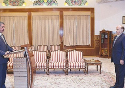 الحكومة اليمنية تؤدي اليمين أمام هادي.. وصالح والحوثيون نحو إعلان تحالف علني