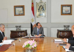 الرئيس يبحث مع محلب ولبيب المقترح النهائي لترسيم المحافظات.. ومخطط إستراتيجي لتنمية “البحر الأحمر”