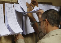 اللجنة العليا للانتخابات تطالب الناخبين بسرعة التأكد من صحة بياناتهم