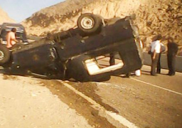 مصرع ضابط وإصابة 5 مجندين في انقلاب سيارة شرطة بالفرافرة