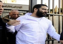 استئناف محاكمة علاء عبد الفتاح وآخرين في قضية أحداث الشورى اليوم
