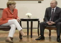 وكالة: بوتين يعتزم الاجتماع مع ميركل على هامش قمة العشرين