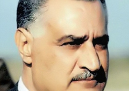 “لوموند” تحتفل بـ70 عاما على تأسيسها بنشر سيرة عبد الناصر و19 زعيما