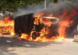 اشتعال داخل إحدى سيارات الأمن المركزي بمحيط منطقة السفارات