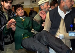 اعتقال عدة أشخاص “مشتبه بهم” على خلفية مذبحة مدرسة بيشاور