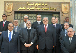 محلب يزور جامعة القاهرة ويتفقد ابتكار محطة لمعالجة وتحلية مياة الصرف ويوجه بتشكيل لجنة ثلاثية لتصنيع محطة لمعالجة مياه الصرف الصحى