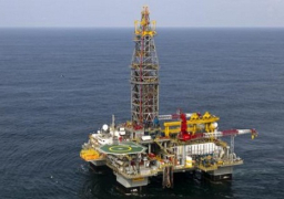 برنت يواصل خسائره دون 70 دولارا بعد خفض السعودية أسعار الخام