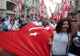 تظاهرة بوسط اسطنبول إحياء لذكرى مقتل 34 كرديا في روبوسكي