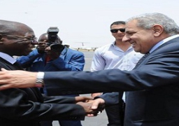 رئيس تشاد “ادريس ديبى” يصل القاهرة