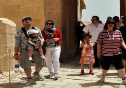 زعزوع: السياحة العربية تعد عاملا أساسيا في دعم السياحة المصرية