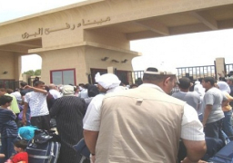 توافد آلاف الفلسطينيين على معبر رفح بعد فتحه لأول مرة منذ 3 أشهر