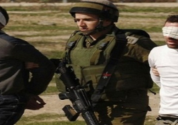 قوات الإحتلال تعتقل 3 فلسطينيين من الضفة الغربية