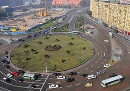 سيولة مرورية بشوارع وسط القاهرة بعد فتح ميدان التحرير أمام المرور