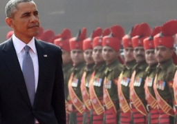 أوباما يستعرض آليات عسكرية روسية في الهند