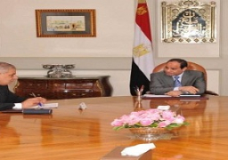 “السيسي” يؤكد لـ”محلب ولبيب” أهمية “كفاءة المحافظين الجدد”