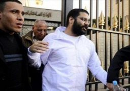 استئناف محاكمة علاء عبدالفتاح و24 آخرين اليوم