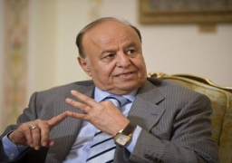 الرئيس اليمني يمارس مهامه و يلتقي ممثلا عن الحوثيين