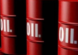 النفط ينزل لمستوى متدن جديد وأسعاره دون 53 دولارا