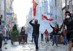 توتر واشتباكات بين المتظاهرين والشرطة في ديار بكر بتركيا