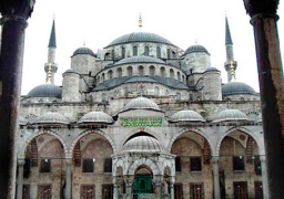 صلاة الغائب على مرتكبي مجزرة شارلي إبدو الأخوين “كواشي” في جامع “فاتح” بإسطنبول